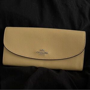 Coach Butter Yellow Continental Long Wallet. Like New!